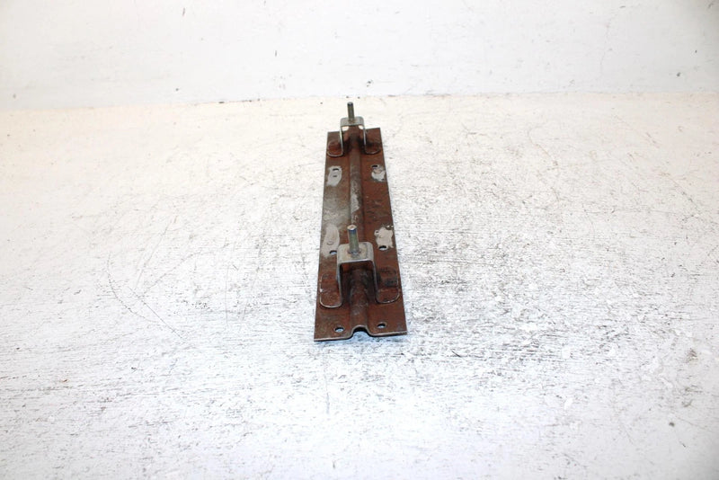 1996 Yamaha Vmax 600 Oem Gas Tank Bracket 89A-21911-20-00 SY29