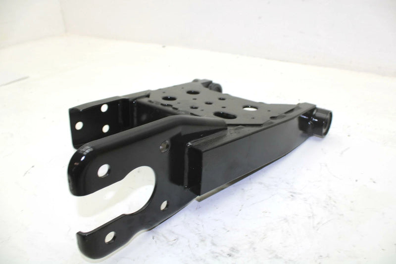 03 Polaris Magnum 330 4x4 OEM Swingarm 1541820 AP101