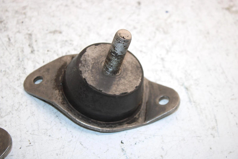 1994 Polaris Sl 750 Oem Engine Mount Dampner Pair 3110040 JP29