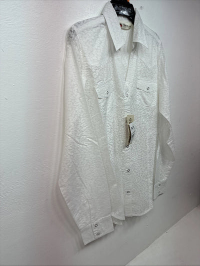 New Women’s Cumberland White Cheetah Print Long Sleeve Pearl Snap Medium LL-77