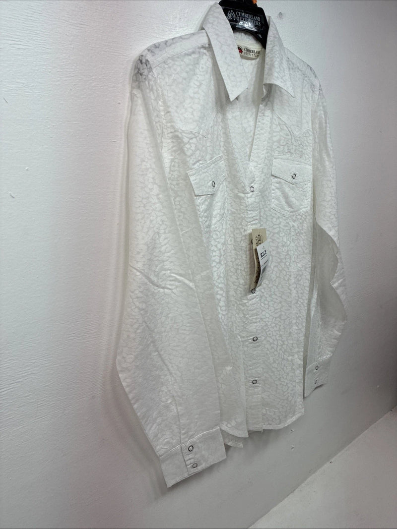 New Women’s Cumberland White Cheetah Print Long Sleeve Pearl Snap Medium LL-77