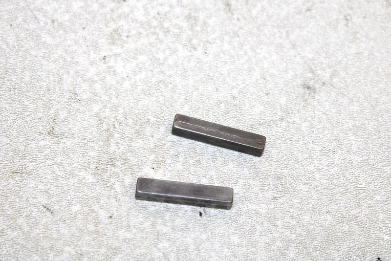 92 Polaris Trail Boss 4x4 Oem Front Spindle Key Pair 7721205 AP135