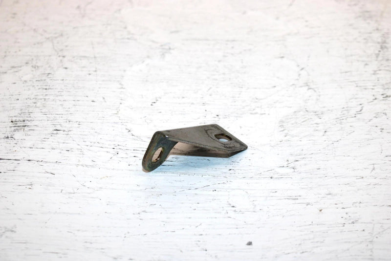 2002 Ski-doo Mxz 500 Oem Hood Hinge Center Plate 517302045 SS16