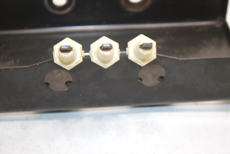 2000 Kawasaki Jet Ski 1100 Stx Oem Ignition Coil Bracket 11051-3797 JK11