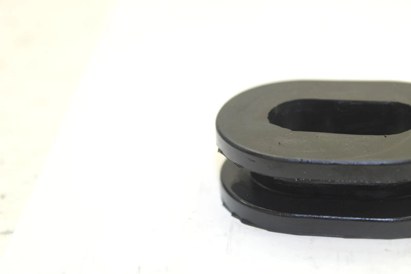 1995 Yamaha Waverunner Iii 650 Oem Fuel Tank Mount Grommet 90480-21904-00 JY13