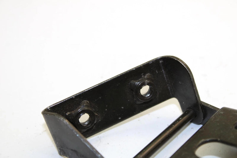 2002 Yamaha Mountain Max 700 Oem Right Hinge 8CR-7714A-00-00 Q2625