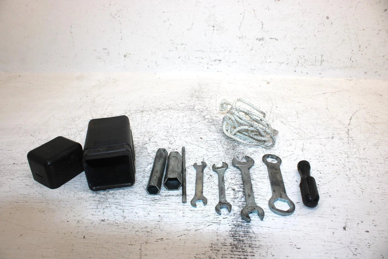 1995 Yamaha Vmax 600 Oem Tool Kit W/Tools 85L-28100-01-00 SY11