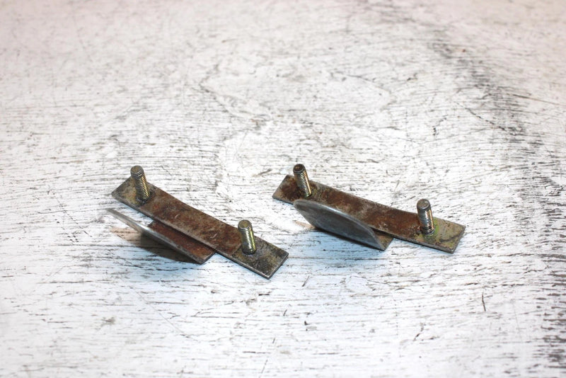 2002 Ski-doo Mxz 700 Oem Hood Guide Pair 502006500 SS20