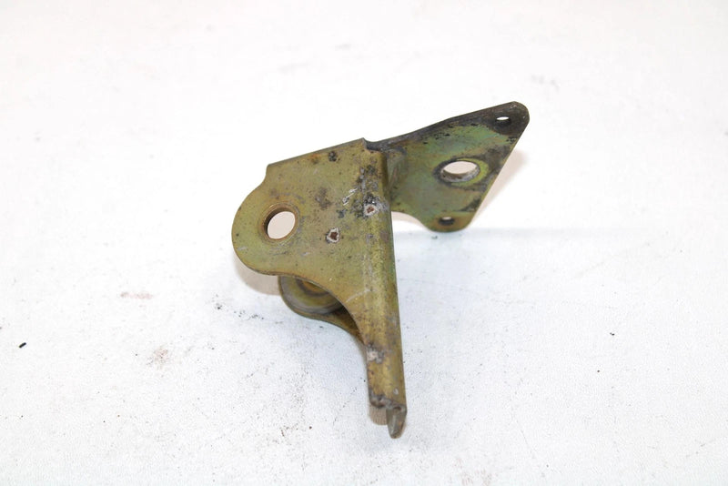 2004 Polaris 550 Classic Edge Oem Left Upper Shock Mount 5243977 Q1526