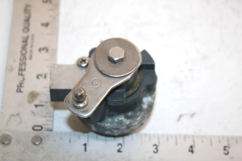 1997 Yamaha 1100 Triple Waveventure Oem Reverse Lever Mount GJ3-6134B-01-00 JY24