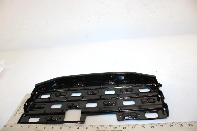 95 Polaris 300 4x4 Oem Right Footrest 1040351-117 AP39