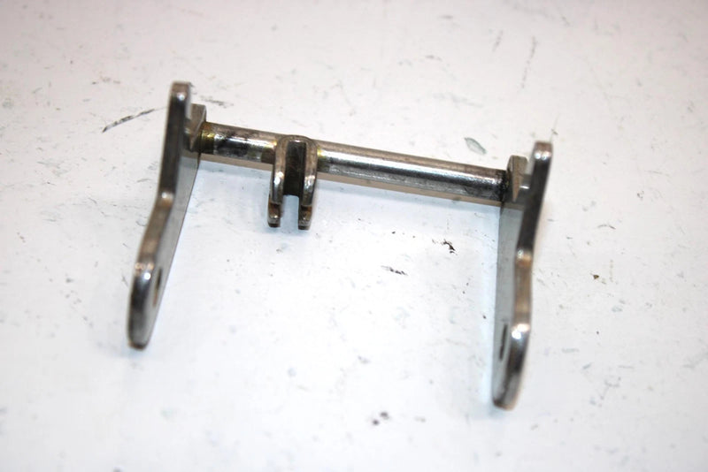 00 Kawasaki Prairie 300 Kvf300b2 Oem Seat Hook Latch 27012-1381 AK0