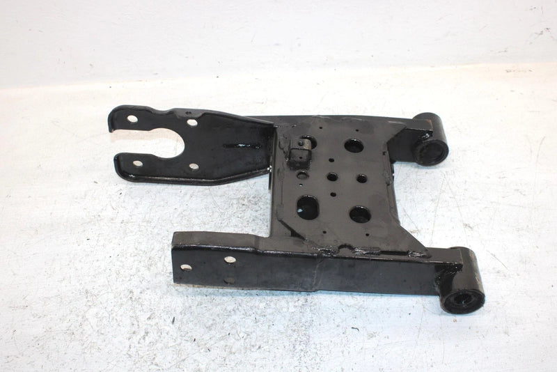 2004 Polaris Magnum 330 Oem Swingarm 1541820 AP159