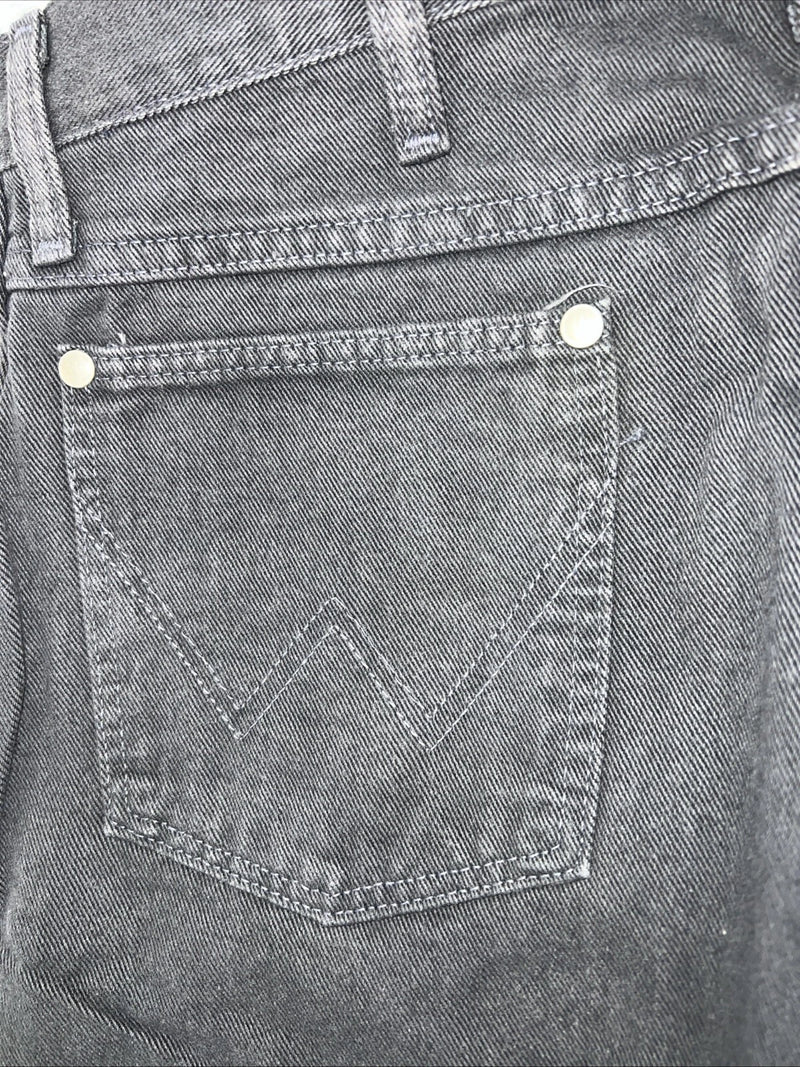New Men’s Gray Cowboy Cut Slim Fit Wrangler Jeans. 15x34 H-7