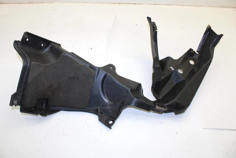 2006 Yamaha Apex Gt Oem Right Under Belly Pan 8FP-2196E-02-00 B305