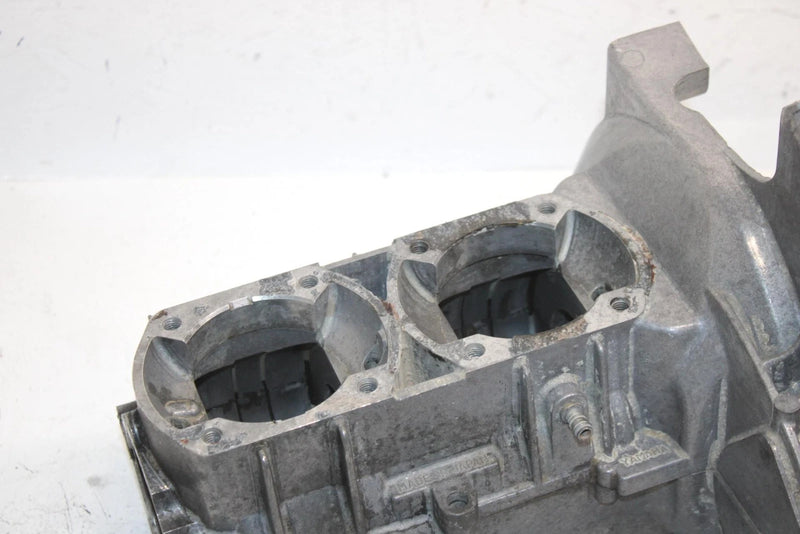 79 Yamaha Enticer 340 Et340c Oem Crankcase 8J9-15100-01-00 SY4