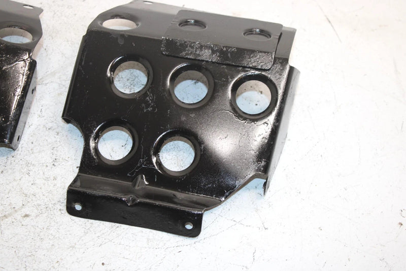 83 Yamaha Excel Iii Ec340g Oem Footrest Set 8J9-21910-00-00 SY7