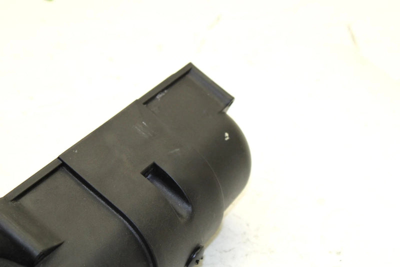 1996 Yamaha Waveventure 700 Oem Airbox 62T-14283-01-00 JY2