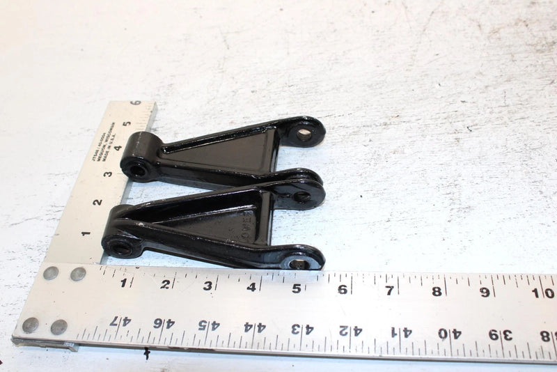 91 Yamaha Exciter Ii 570 Liquid Oem Front Lower Spindle Arm 8M6-2382F-00-00 SY24