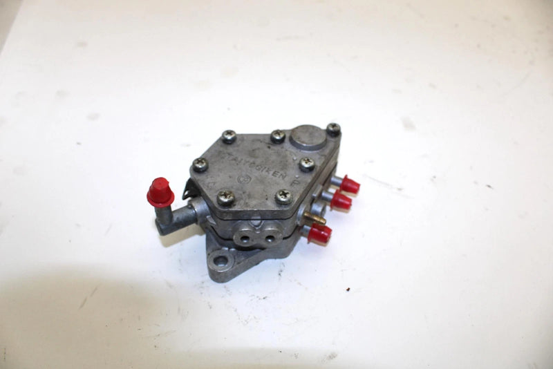1999 Yamaha Vmax 700 Sx Oem Fuel Gas Pump 8CH-24410-00-00 SY105