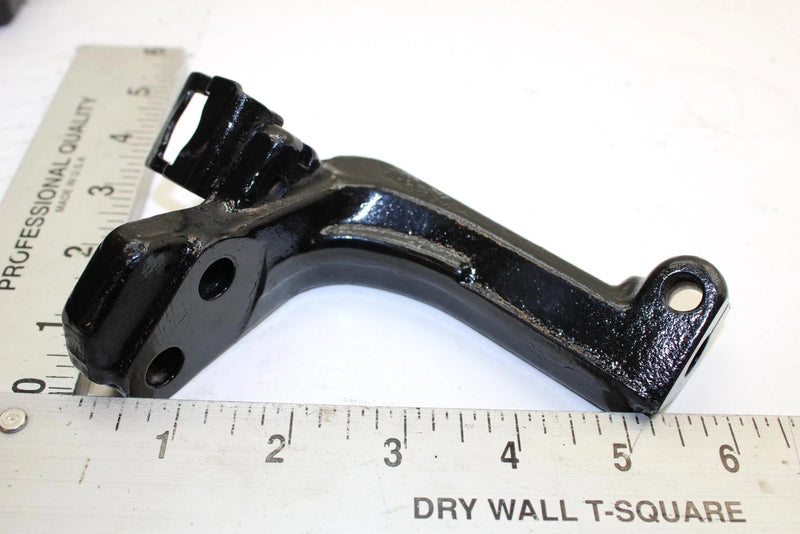 95 Suzuki Quadrunner 250 LT4WD OEM Front Right Knuckle Arm 51232-19B01 AS17