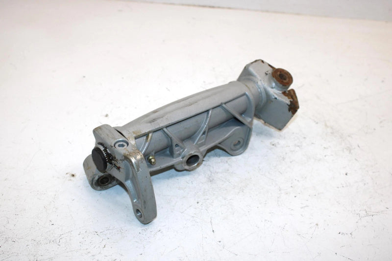 09 Arctic Cat F570 Oem Right Steering Knuckle 2703-452 SA294
