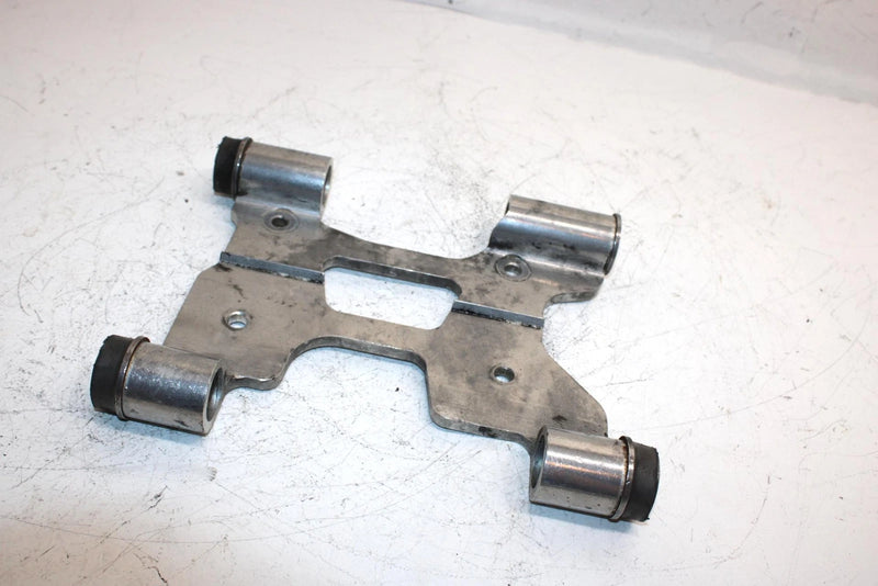 06 Ski-doo Gsx 600 Ho Sdi Oem Engine Mount Plate 512060050 SS14