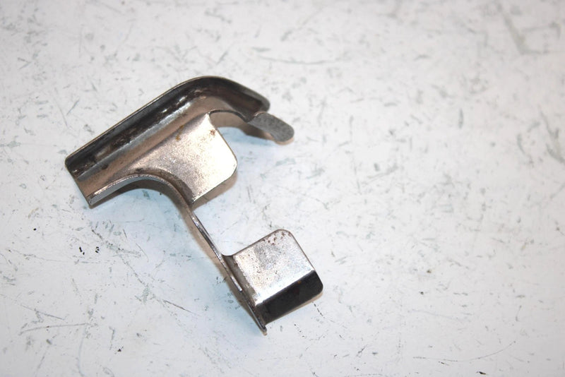 86 Honda Trx250a Oem Breather Tube Clamp 11107-HA0-680 AH30