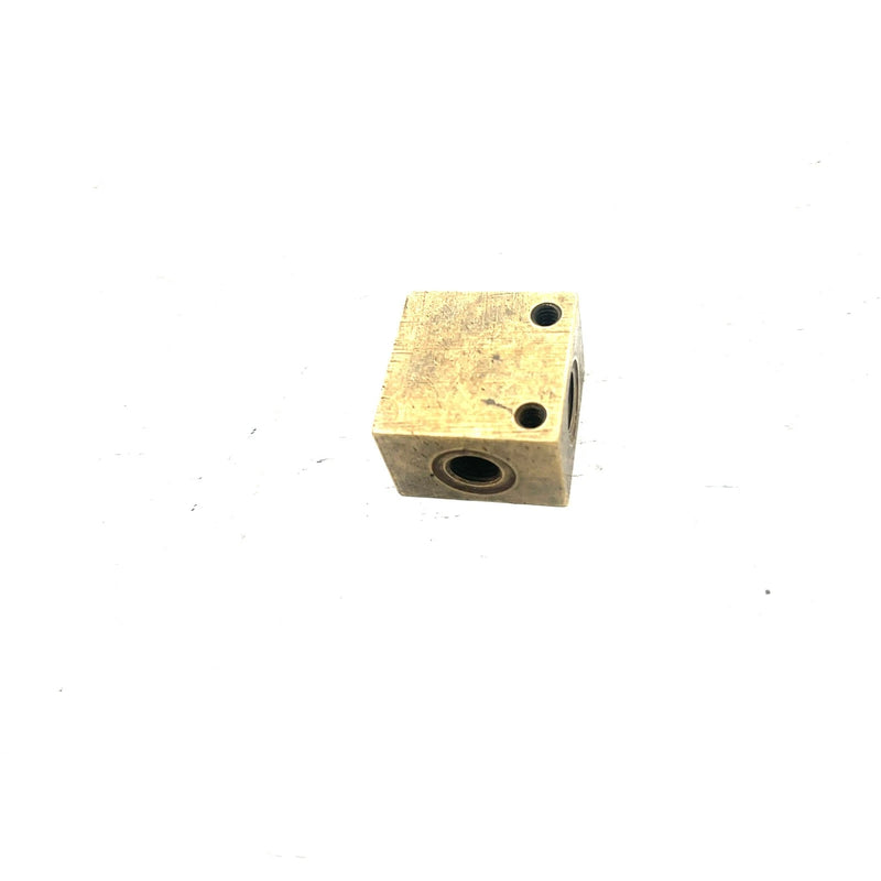 99-00 Polaris Xplorer 400 4X4 OEM Brake Cross Fitting 7052194 AP240
