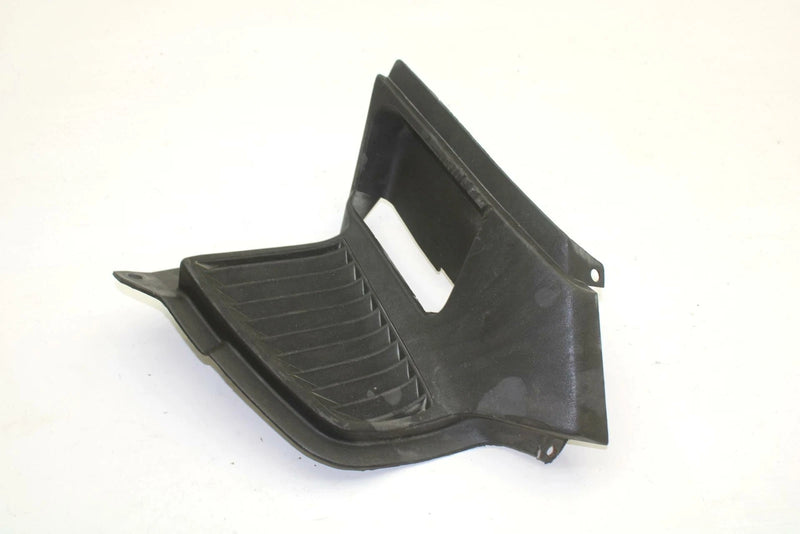 Yamaha OEM Right Louver 8K4-77132-00-00 SY49