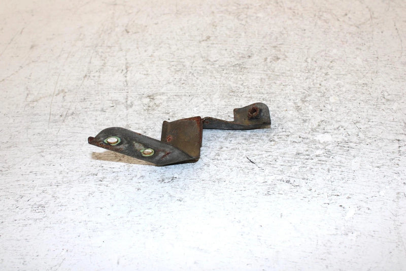1991 Yamaha Exciter Ii 570 Liquid Oem Right Hood Bracket 82M-2196G-00-00 SY24