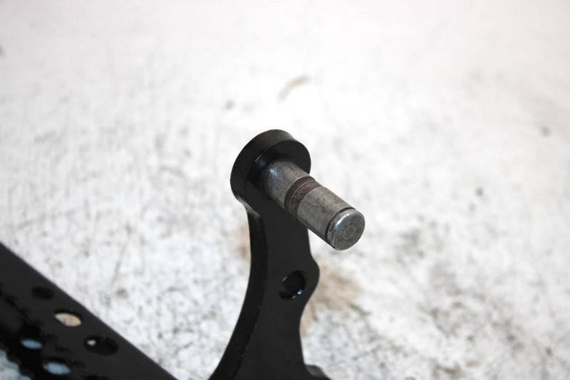 1987 Yamaha  Warrior Oem Right Foot Peg 1UY-27421-00-00 3GD-27421-11-00 AY16
