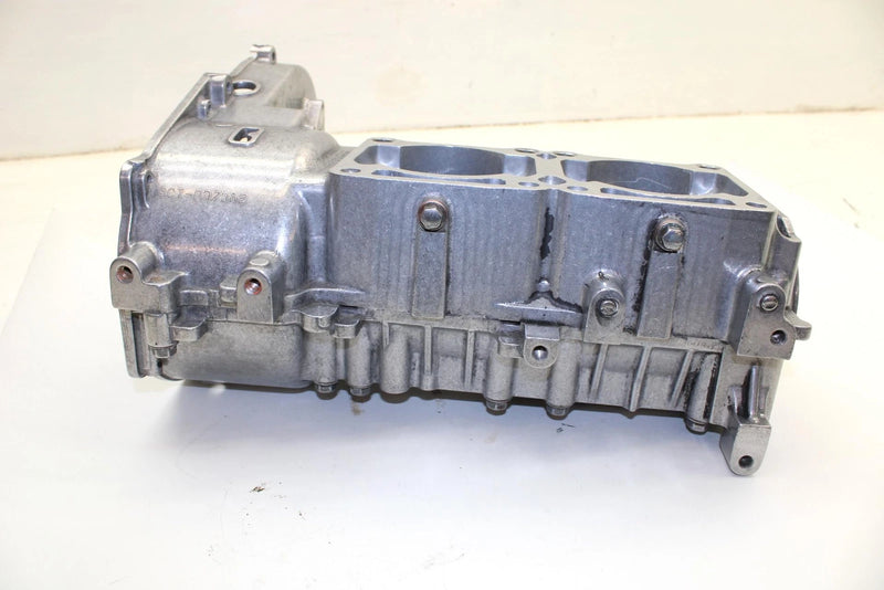 2001 Yamaha Sx500r Oem Crankcase 8CR-15100-01-00 SY77