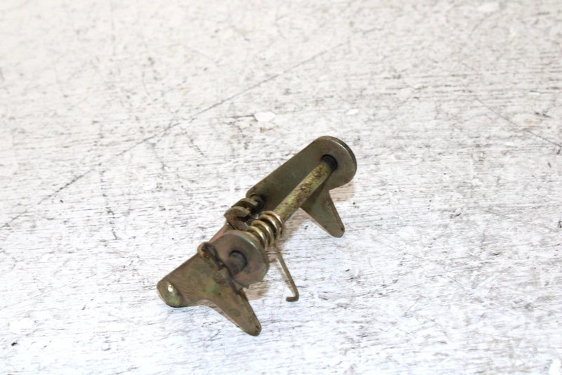 2000 Kawasaki Prairie 300 Oem Seat Hook Latch 27012-1381 AK31.1