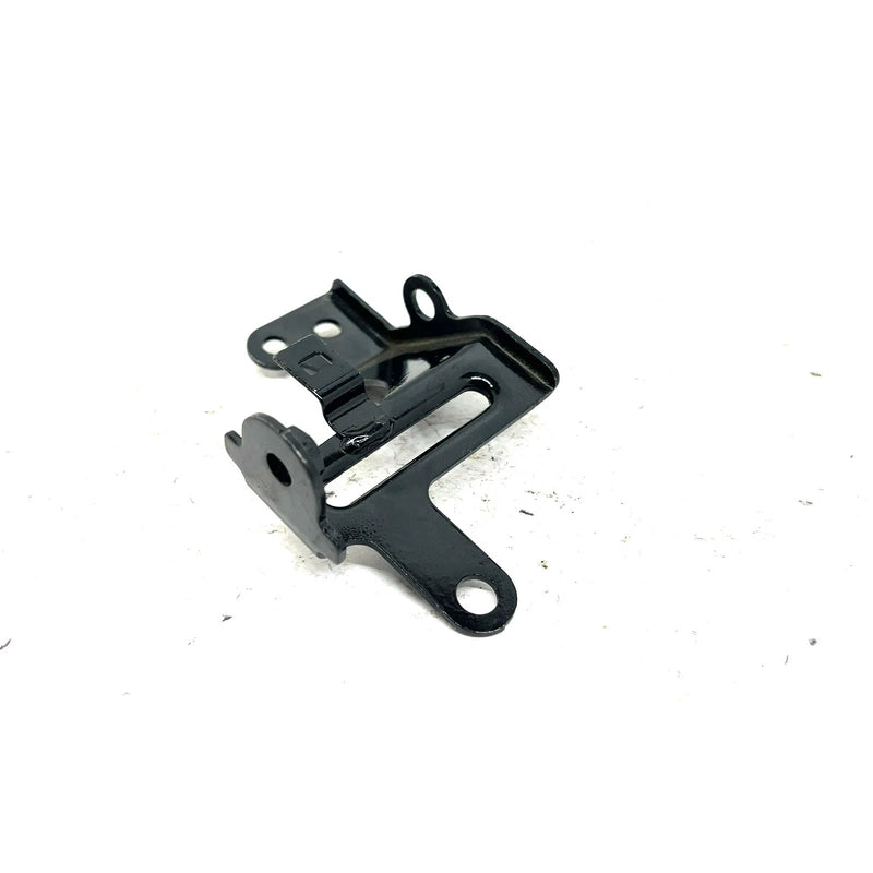 05-06 Honda Foreman 500 TRX500FE OEM Left Oil Cooler Mount 15620-HP0-A00 AH14