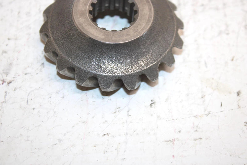84 Yamaha  Tri Moto 3 Wheeler Oem Middle Drive Gear 24W-Y1754-00-00 AY21