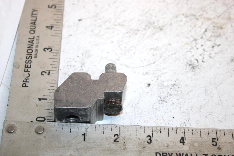 96 Polaris Sport Oem Bogie Wheel Bracket Pair 5130570 SP155