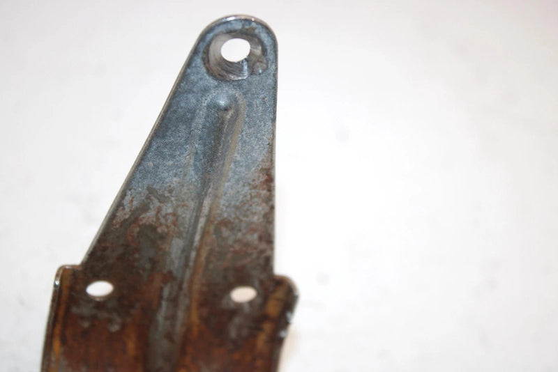 96 Polaris 500 Carb Oem Right Sidepanel Bracket 5240995 SPS2