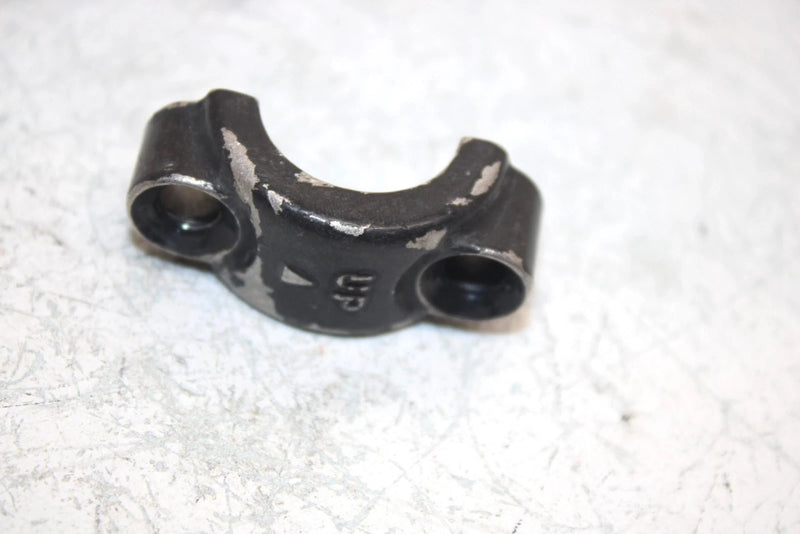 86 Honda Trx200 Sx A  Oem Front Master Cylinder Clamp 45517-961-00 AH27