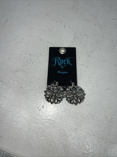New Women’s Rock 47 Silver Diamond Dangle Earrings. ER3008R47 A-88
