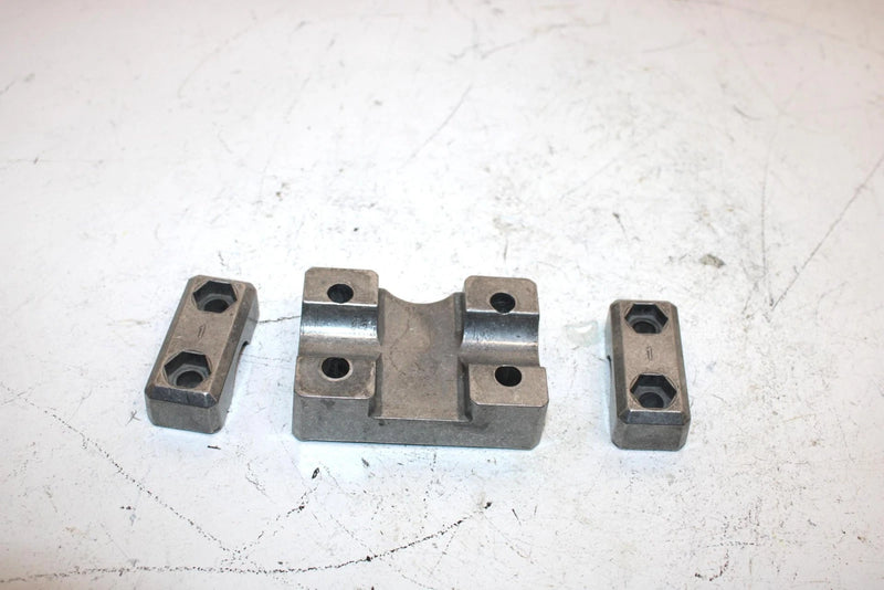 03 Arctic Cat Mountain Cat 900 Oem Handlebar Mount Set 0605-506 0605-507 SA247