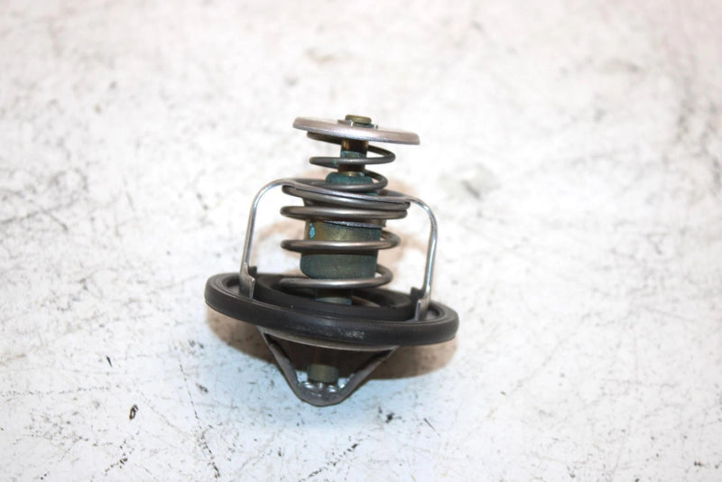 02 Yamaha Sx Viper Oem Thermostat 8EK-12410-00-00 SY106