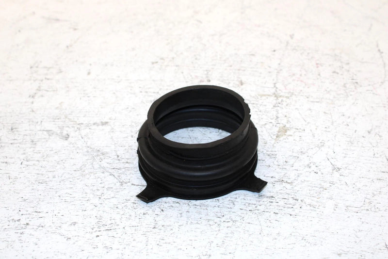 1990 Yamaha Phazer Ii LE Oem Air Cleaner Joint 8V0-14453-00-00 Q5601