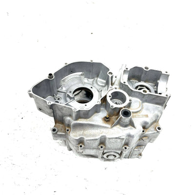 null Yamaha Moto 4 OEM Crankcase 1YW-15100-09-00 AY57