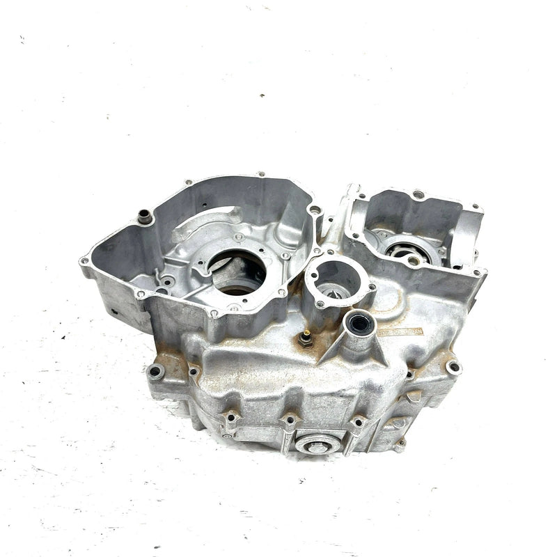 null Yamaha Moto 4 OEM Crankcase 1YW-15100-09-00 AY57