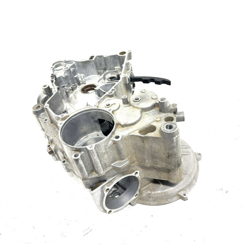 2005 Arctic Cat 650 4x4 V2 OEM Crankcase 3201-444 AA39
