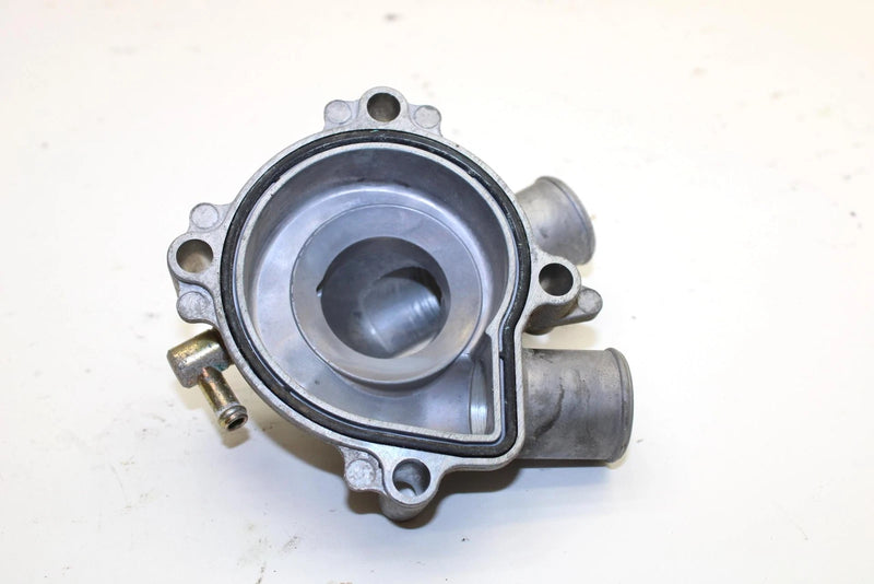 2001 Yamaha Vmax 500 Oem Engine Water Pump Impeller Cover 8CR-12422-10-00 Q1819