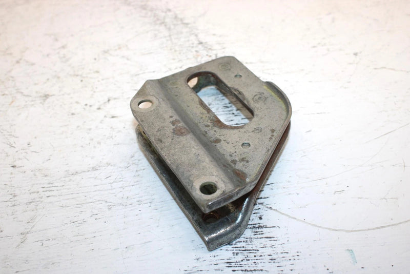 1989 Yamaha Inviter Oem Right Tensioner Bracket 8L8-47413-00-00 SY17