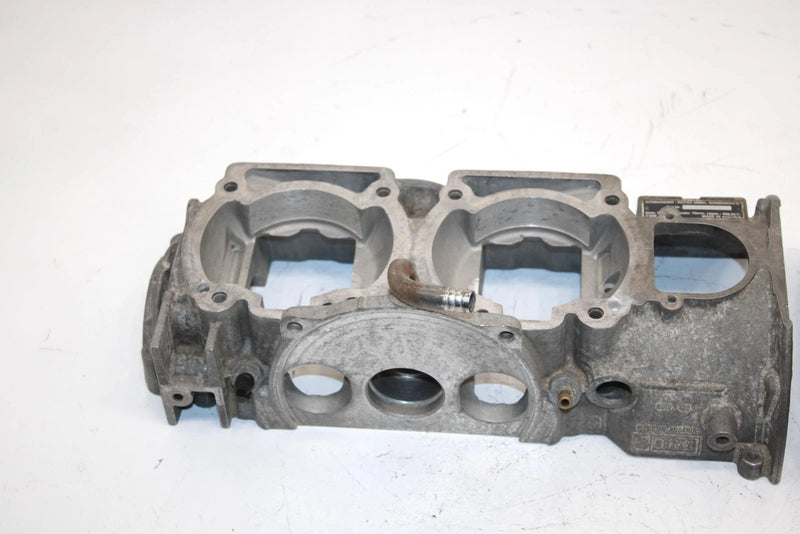 96 Ski-doo Mach 1 Oem Crankcase Assy 420887515 SSS1