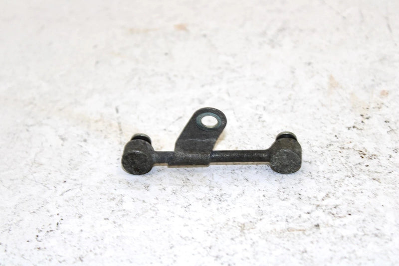 1999 Yamaha  Grizzly Oem Oil Delivery Pipe 4WV-13161-00-00 AY47